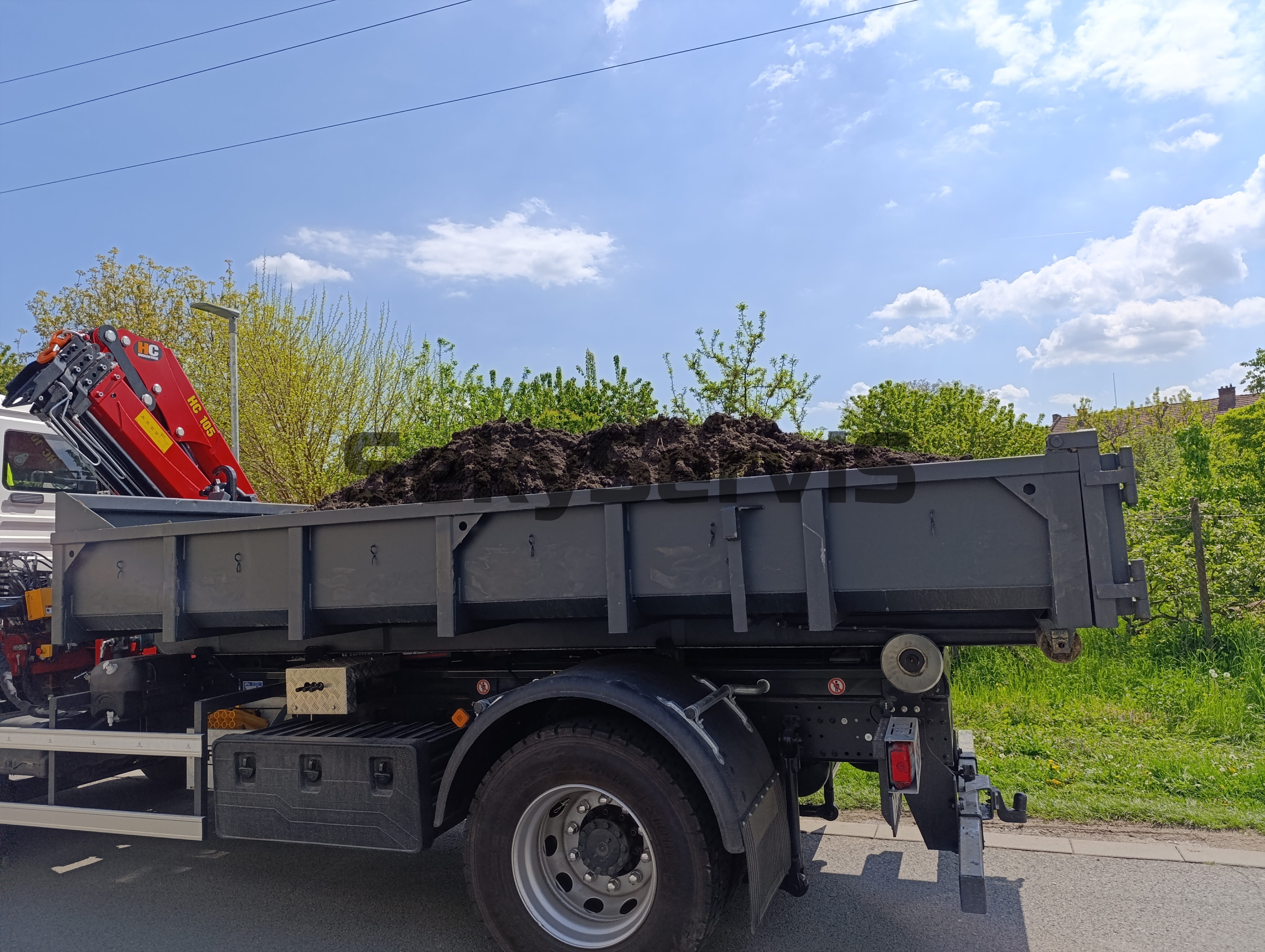 Dovoz a odvoz zeminy