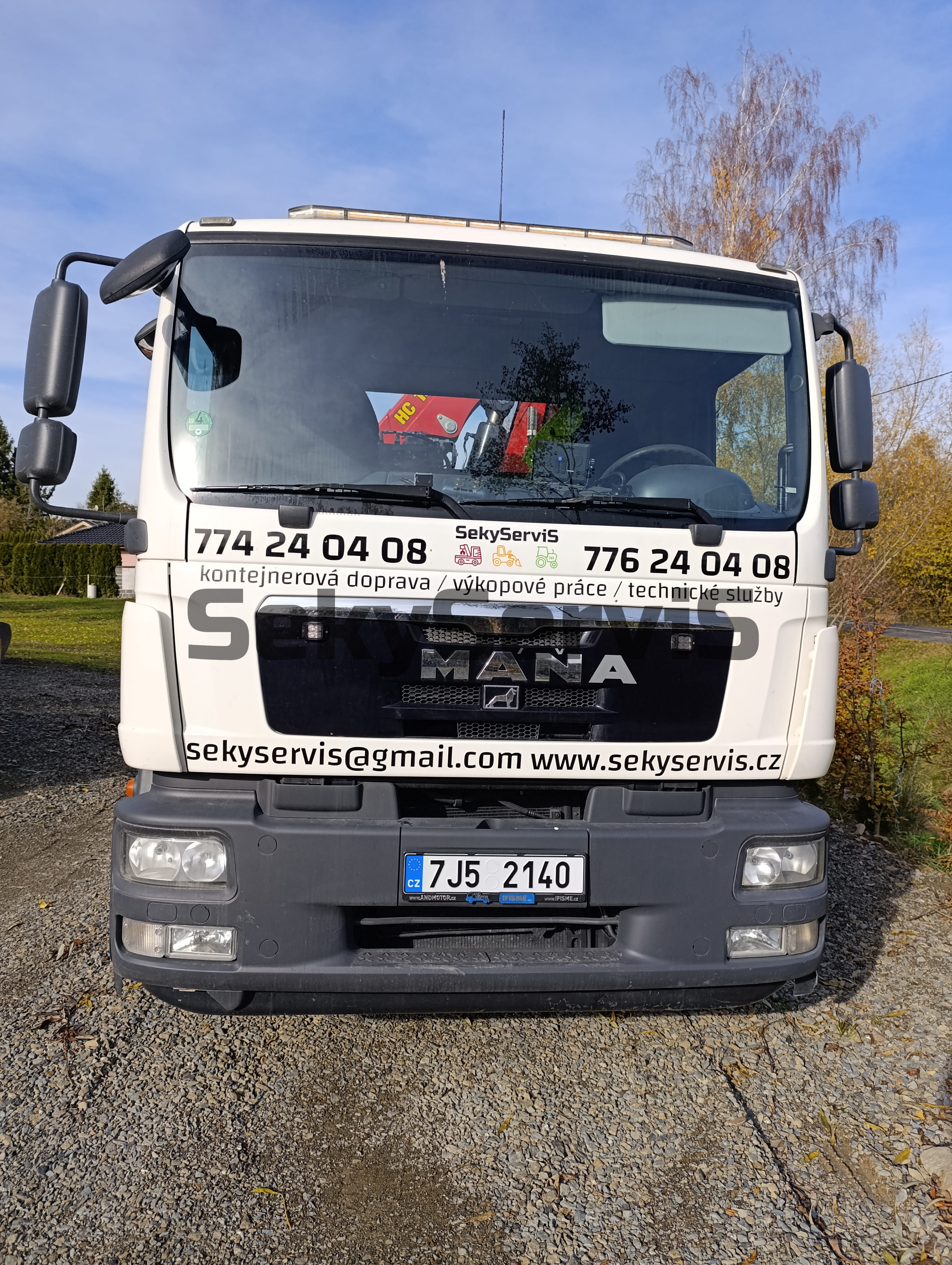 Autodoprava s hydraulickou rukou