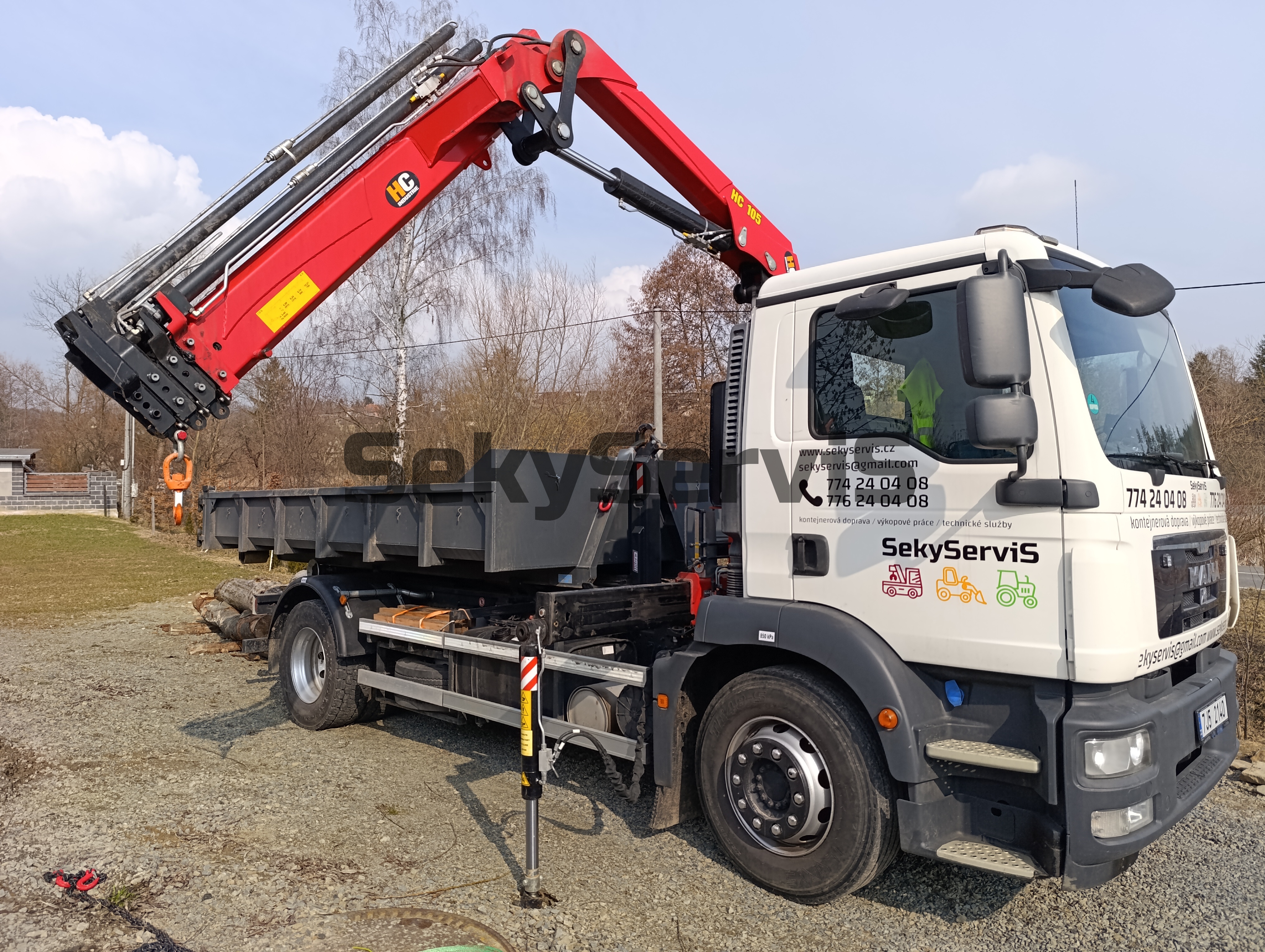 Autodoprava s hydraulickou rukou